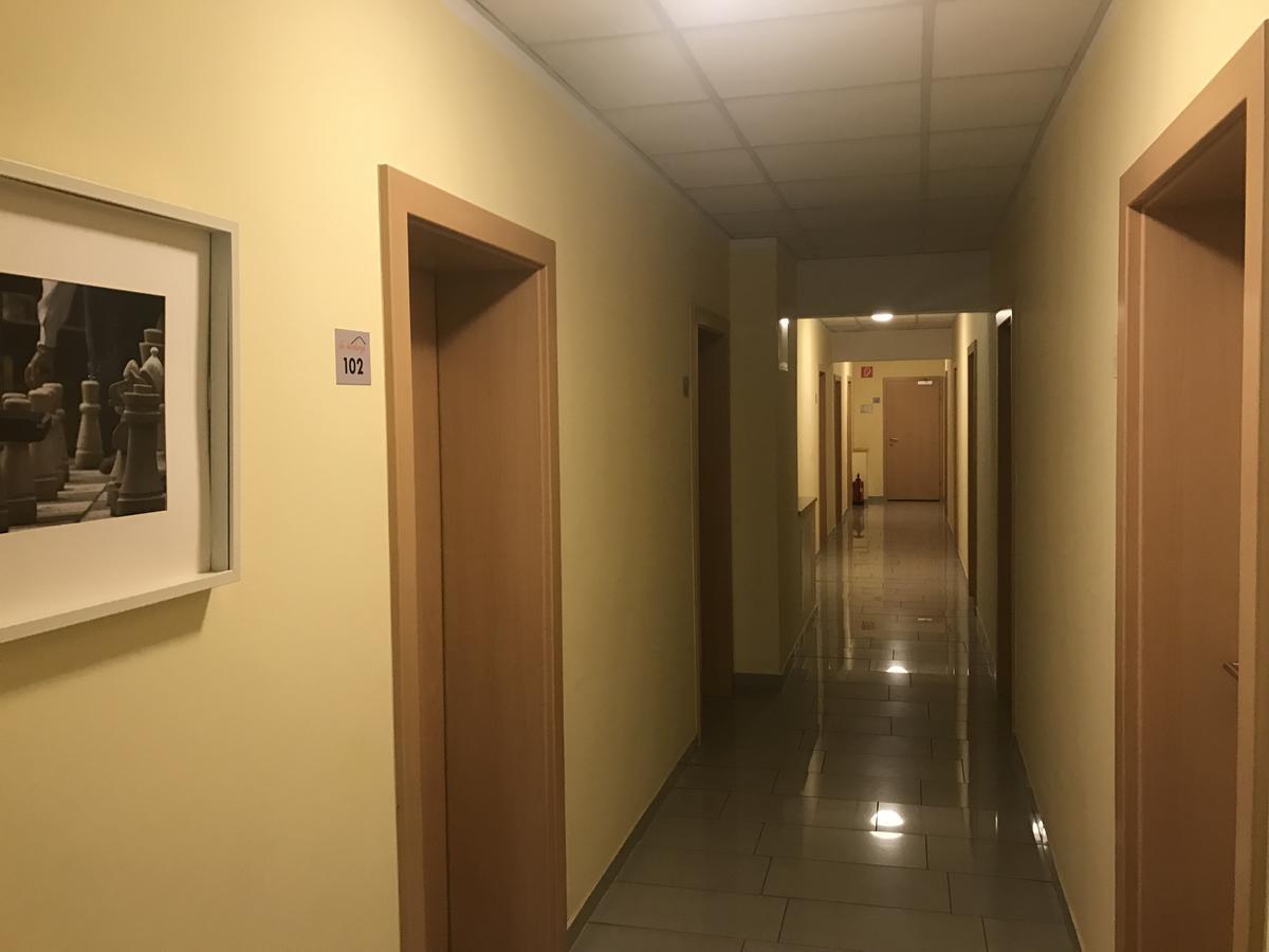 Montagehotel Living@林茨 外观 照片